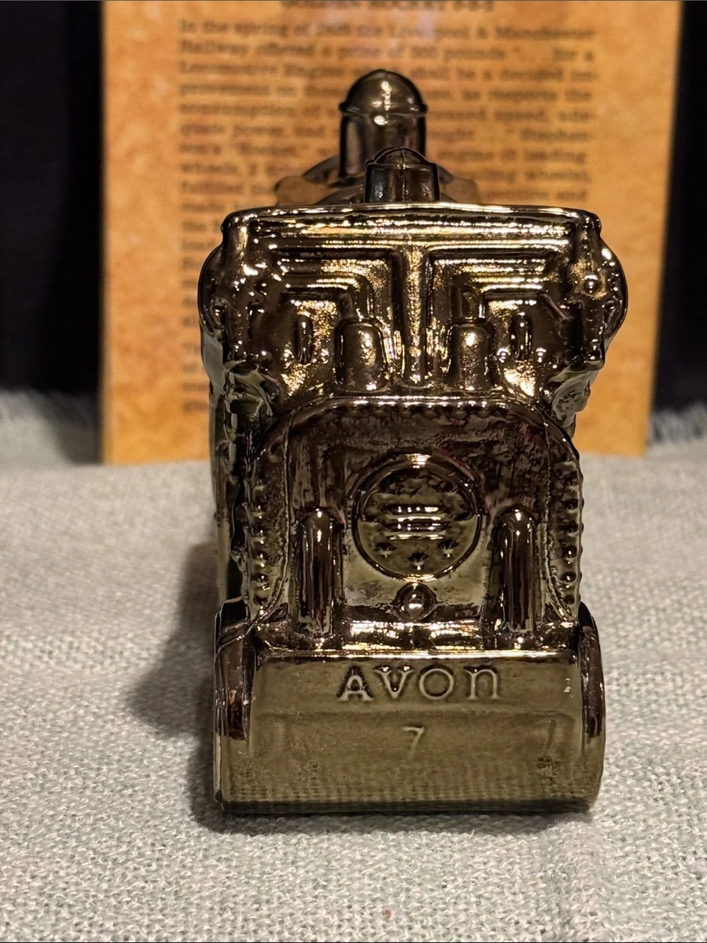 Avon shiny gold